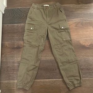 Green cargo pants